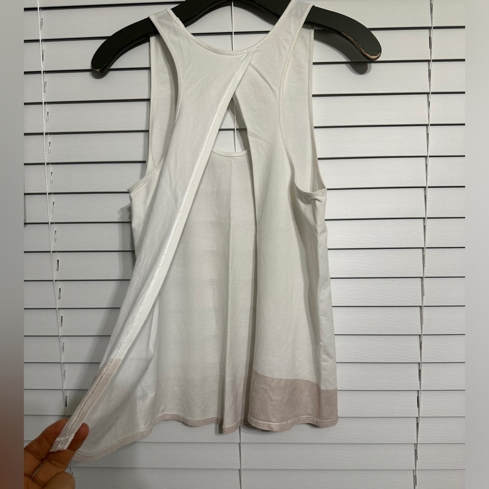 🛍️Lululemon Tie back open tank top size S off white and pink excellent